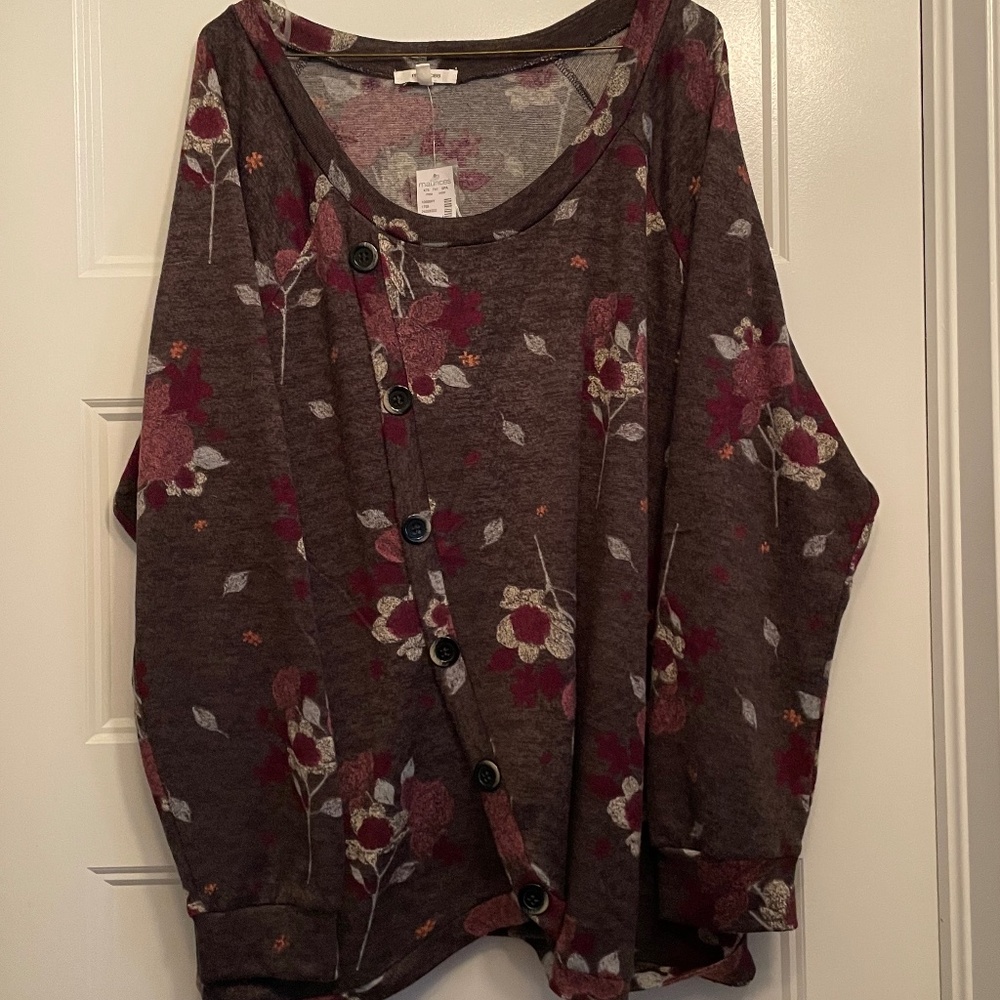 Grey sweater with light grey, burgundy and dusty rose florals